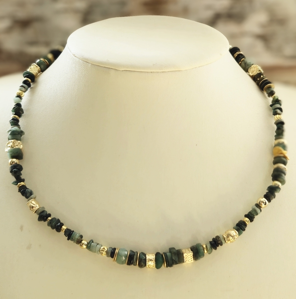 Genuine Green Emerald  In Dainty Beautiful  Gold Necklace Or Choker